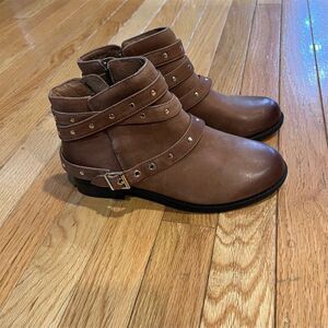 Vionic Women's Ankle Bootie Size 5 Brown Studded Buckle Orthotic Support